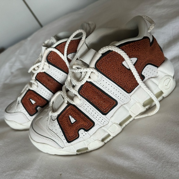 Nike Air More Uptempo Women Size 7.5 - Picture 3 of 5